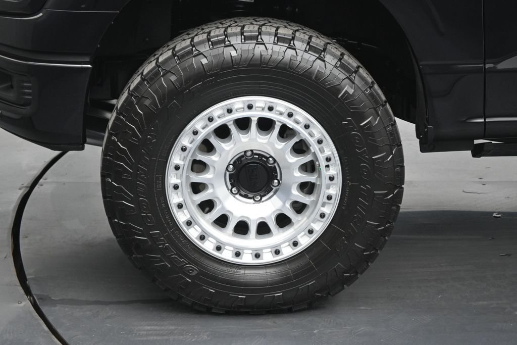 Used 2025 Black Ford XLT image 24