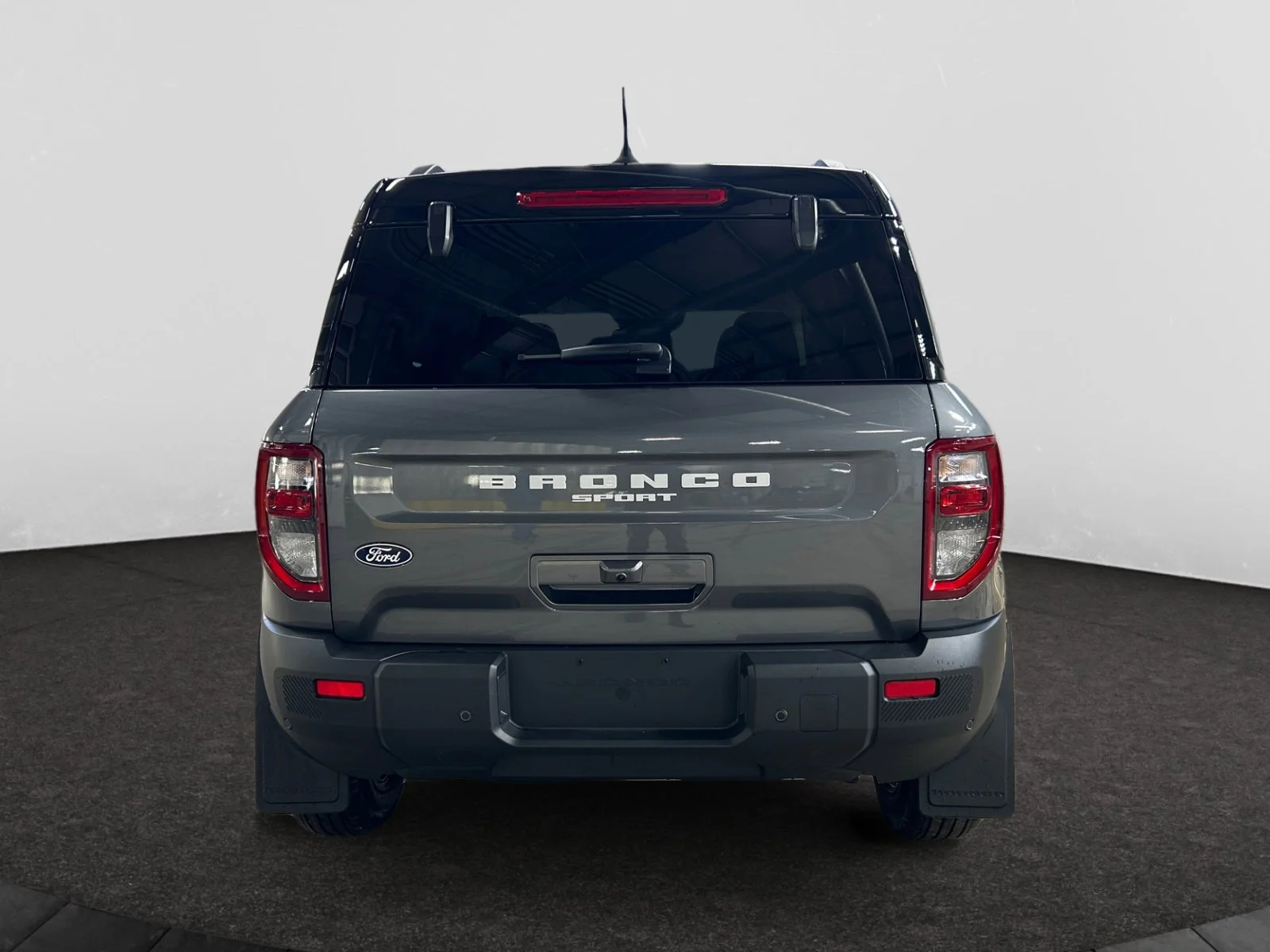 New 2026 Carbonized Grey Metallic Ford Outer Banks image 4