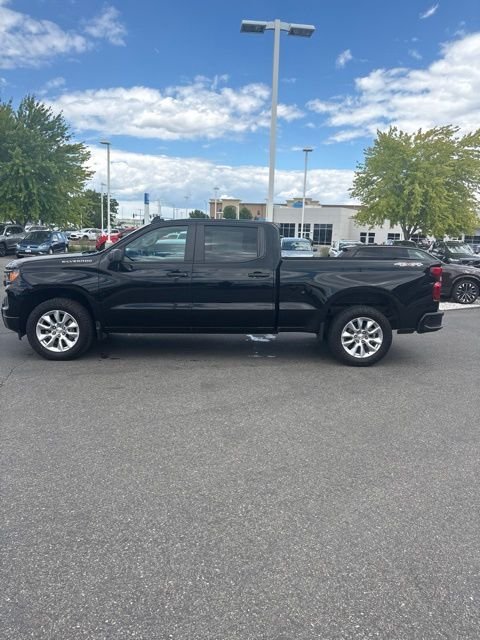 Used 2023 Black Chevrolet Custom image 7