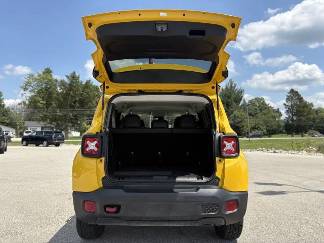 2023 Jeep Renegade Trailhawk - Photo 14