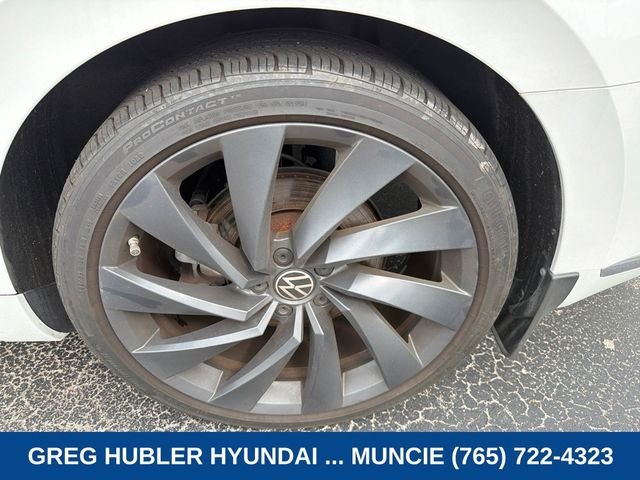 Used 2023 White Volkswagen 2.0T SEL R-Line image 11
