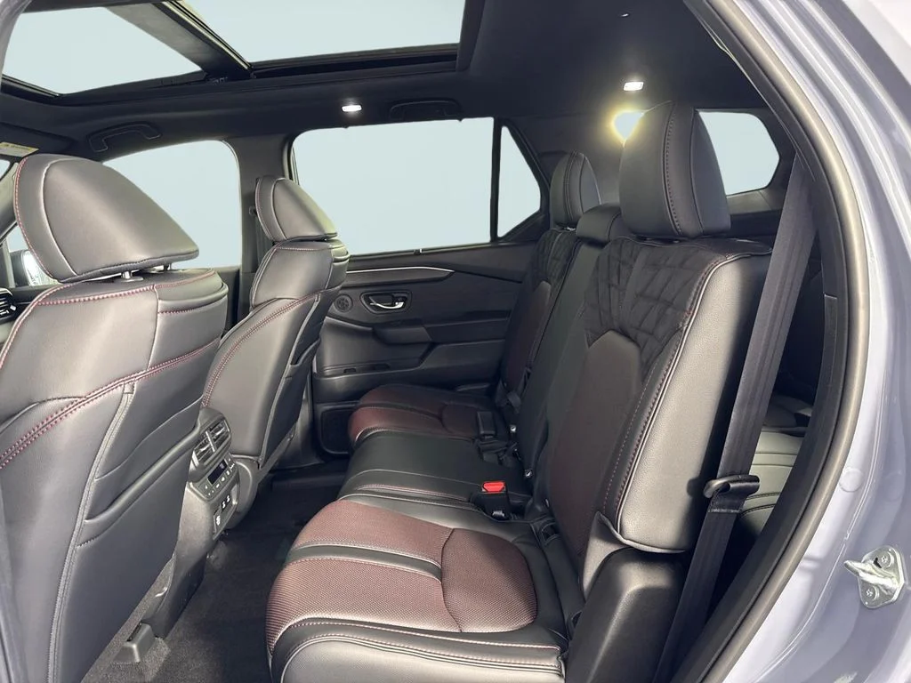 New 2026 Sonic Gray Pearl Honda Black Edition image 13