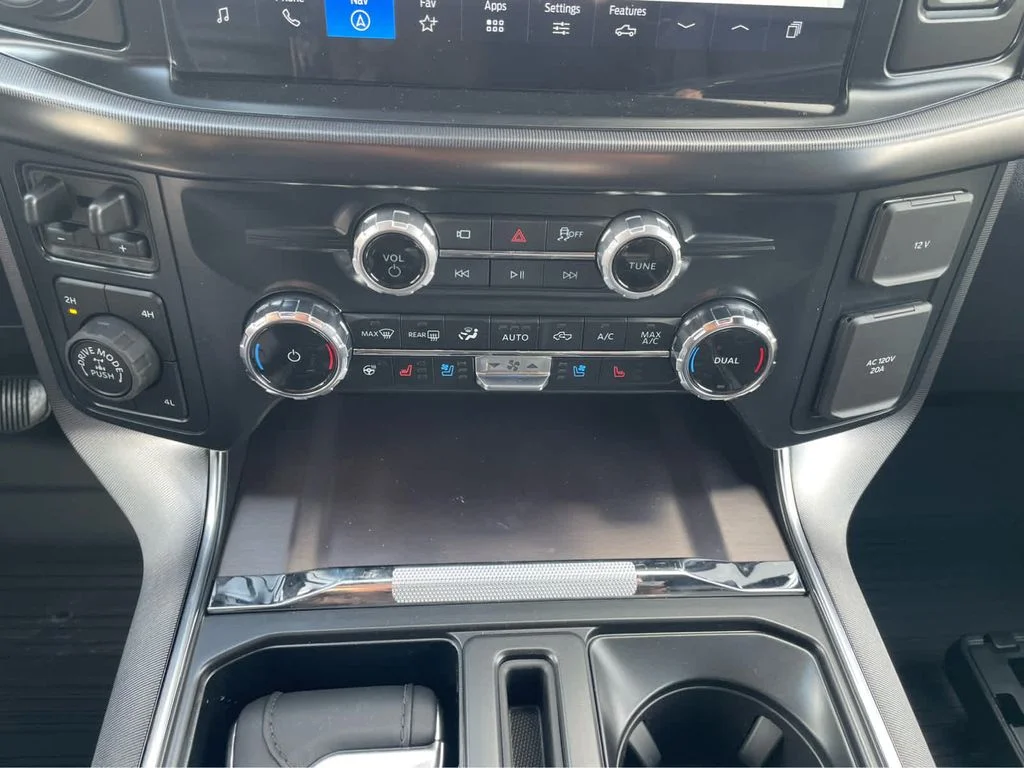 New 2025 Space White Metallic Ford Platinum® image 29