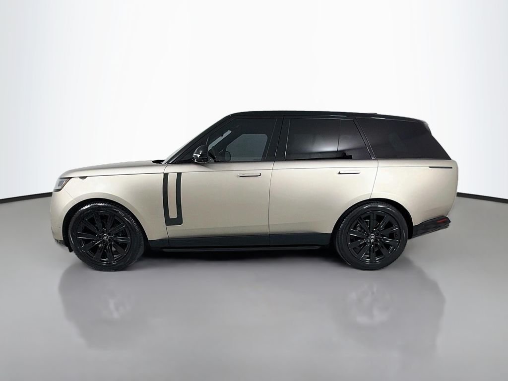 Used 2023 Gold Land Rover SE image 8