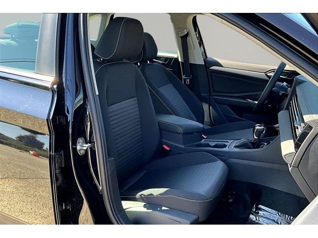 New 2026 Deep Black Pearl Volkswagen 1.5T S image 27