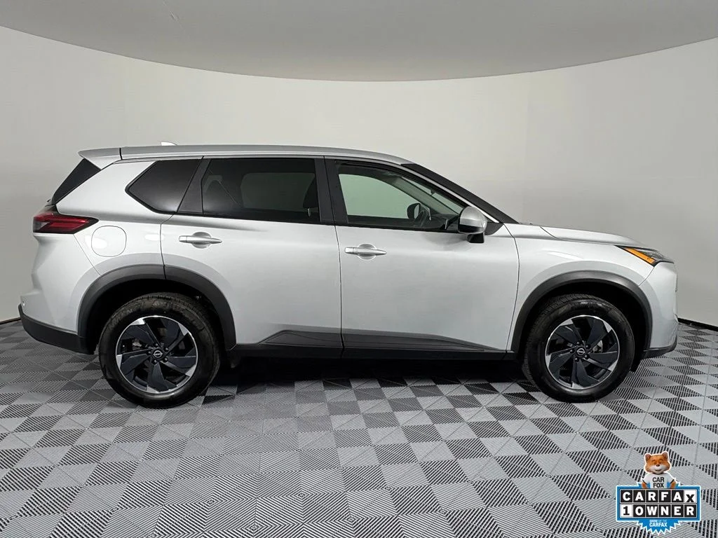 Used 2025 Silver Nissan SV image 7