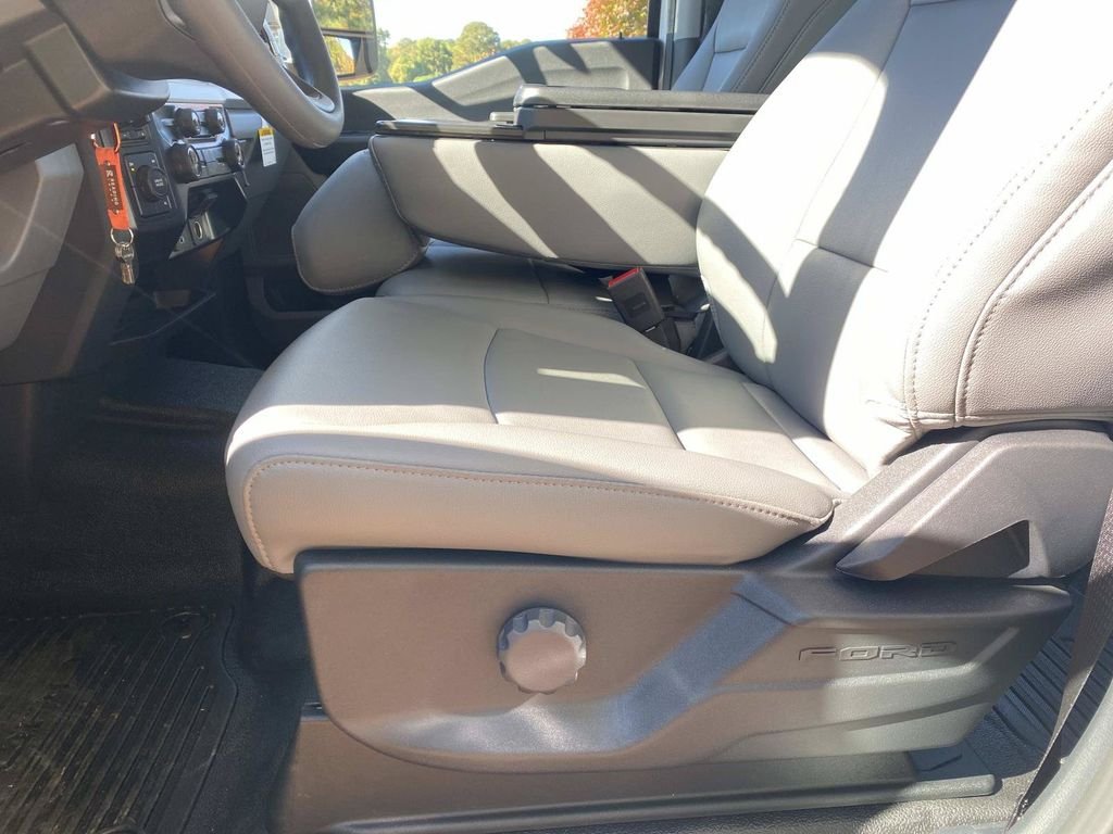 New 2026 Oxford White Ford F-350® XL image 14