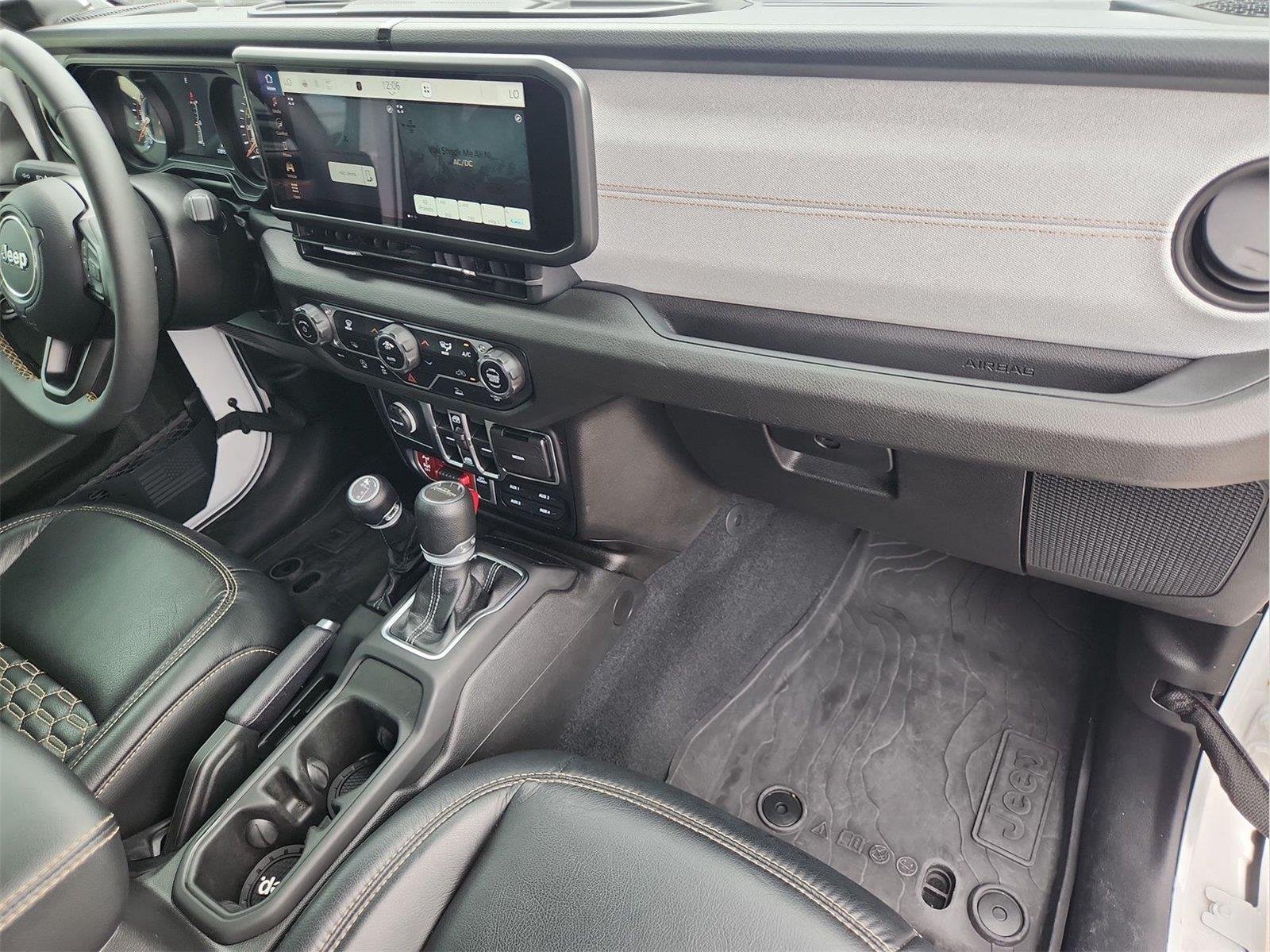 2024 Jeep Gladiator photo 27 of 32