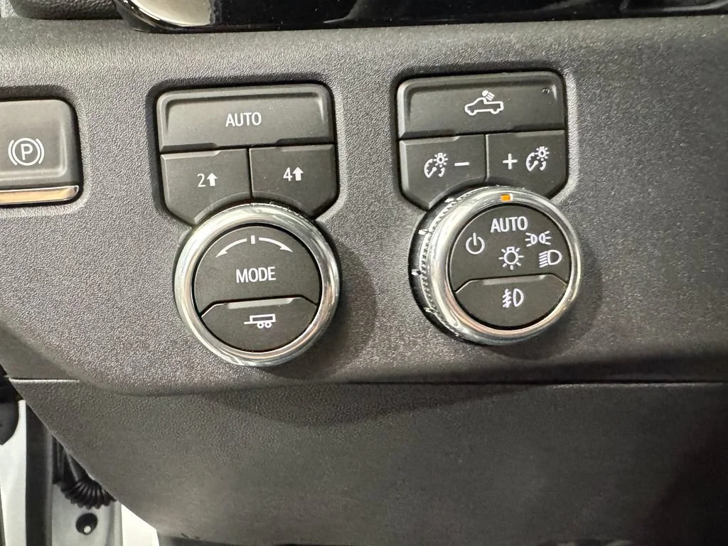 New 2026 Summit White GMC Elevation image 19