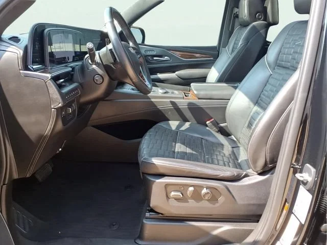 Used 2021 BLACK RAVEN Cadillac Sport Platinum image 18