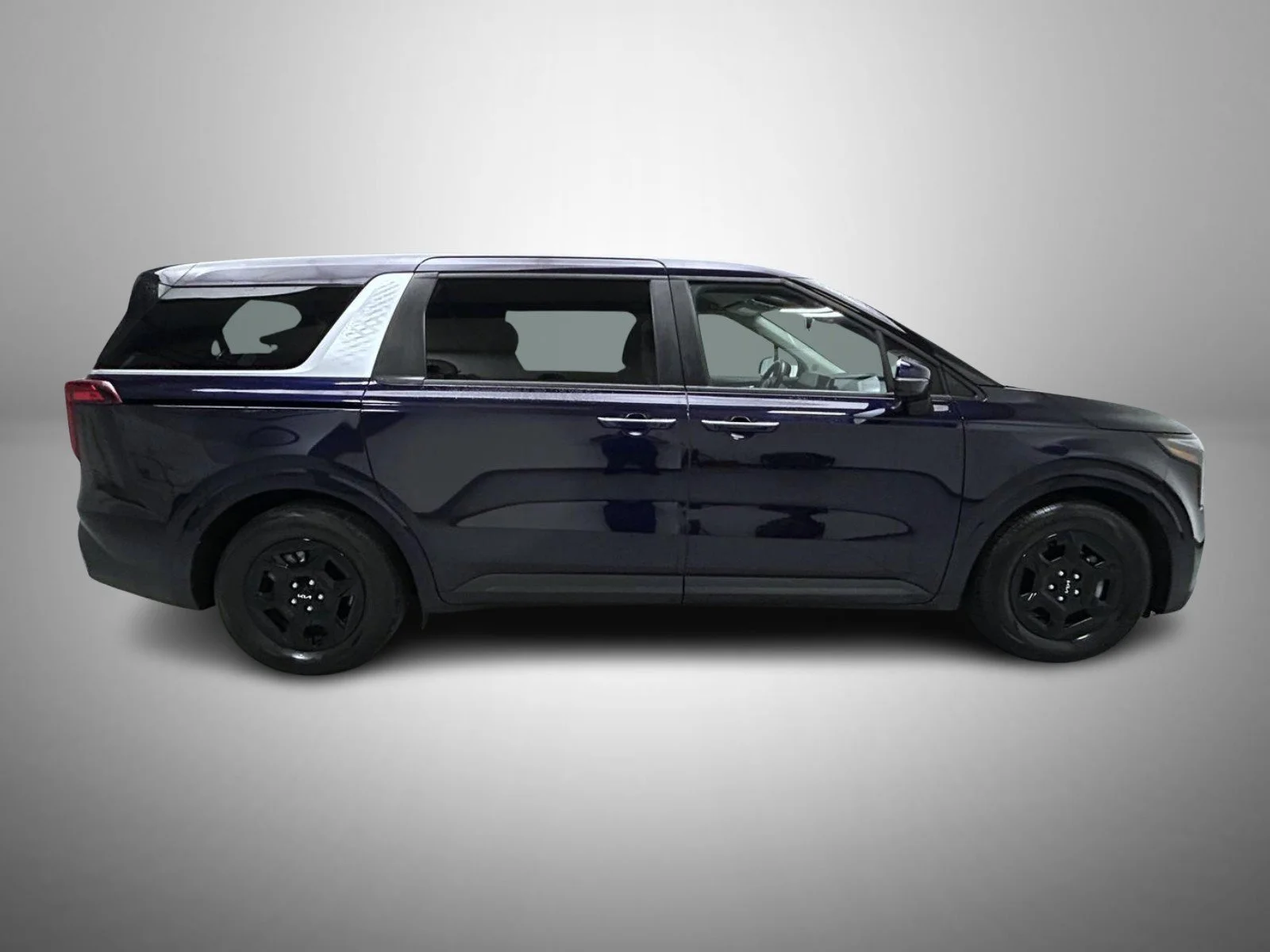 Used 2025 Blue Kia LXS image 4