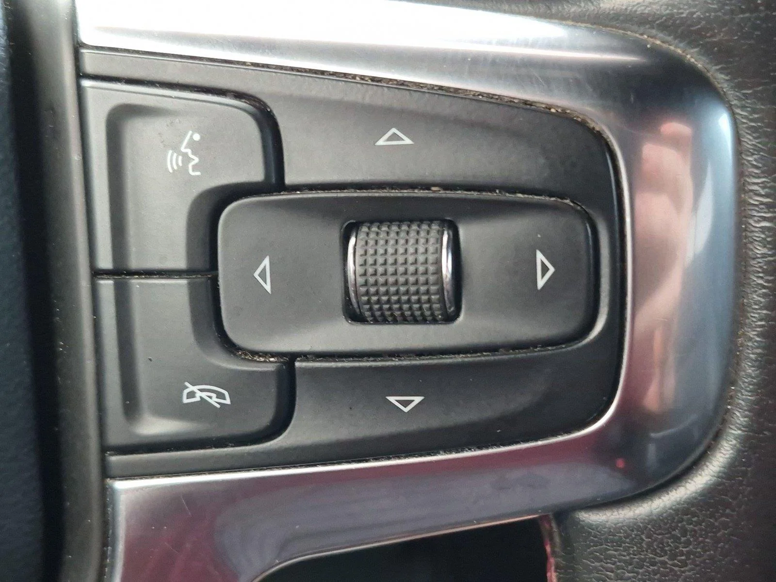 Used 2020 Black Chevrolet RS image 21