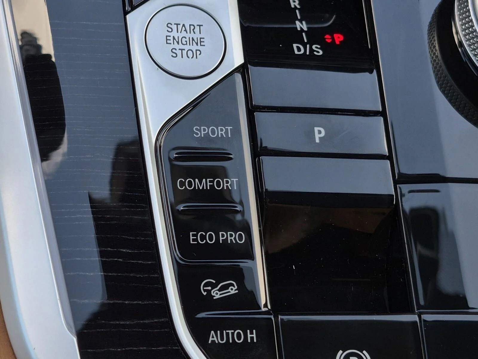 New 2026 Carbon Black Metallic BMW xDrive40i image 32