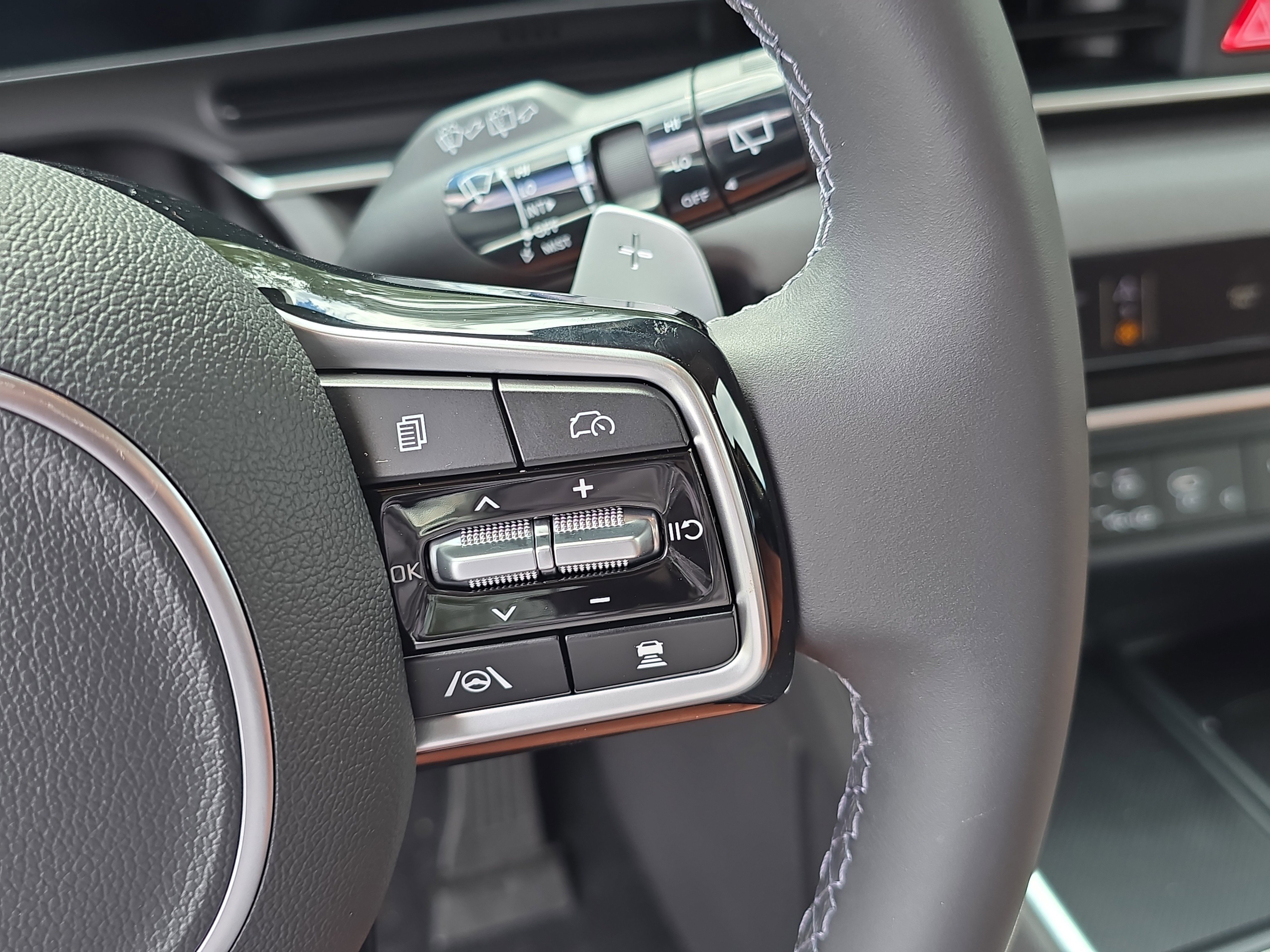 2026 Kia Carnival EX - Photo 35