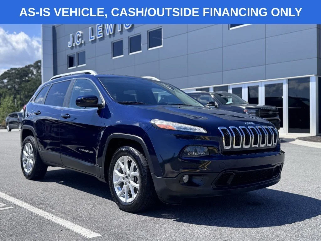 Used 2014 Blue Jeep Latitude image 2