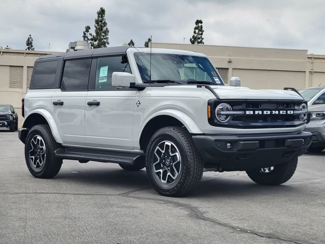 New 2026 Avalanche Gray Ford Outer Banks® image 27