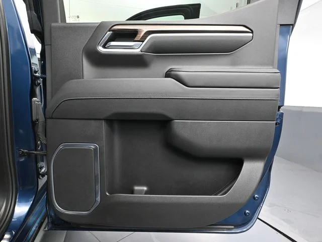 Used 2023 Blue Chevrolet RST image 47