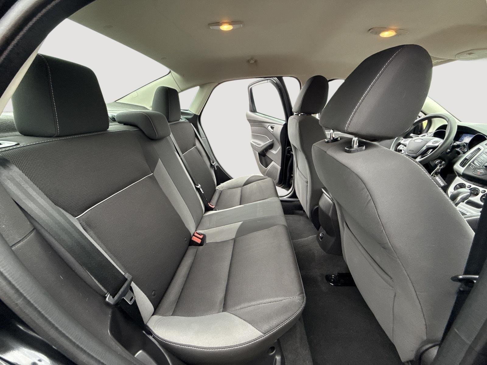 Used 2013 Tuxedo Black Metallic Ford SE image 5