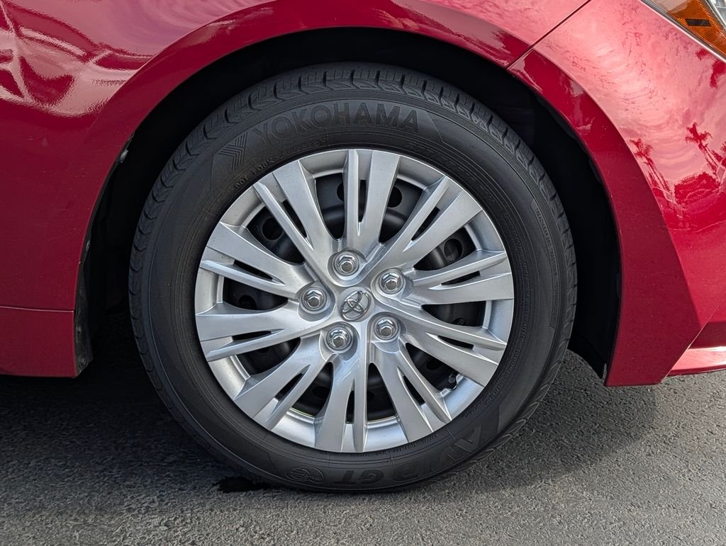 2023 Toyota Corolla LE - Photo 8