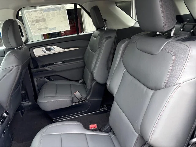 New 2026 Space White Metallic Ford Active image 33