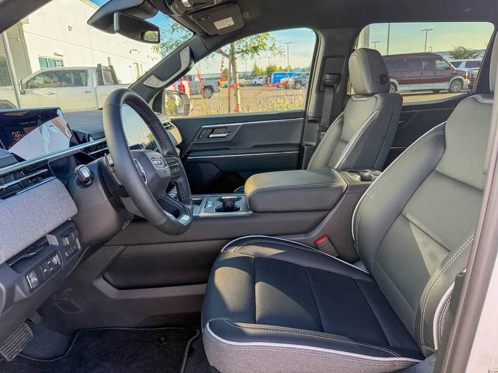 New 2026 Summit White GMC Elevation Extended Range image 13