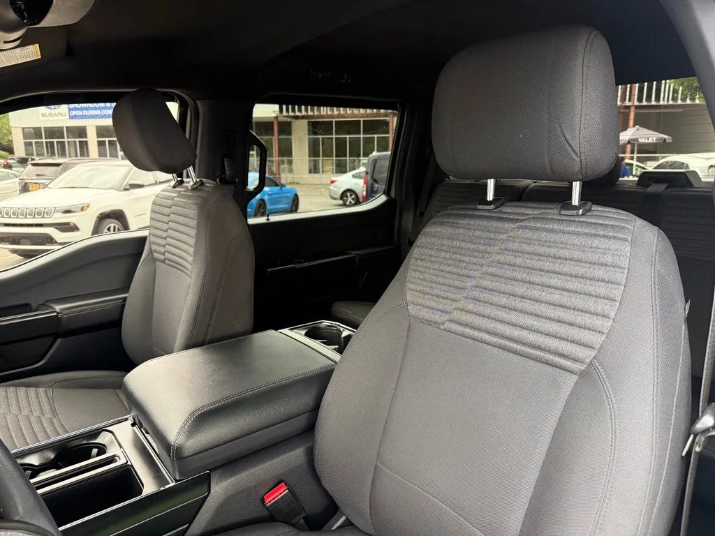 Used 2023 White Ford XL image 23