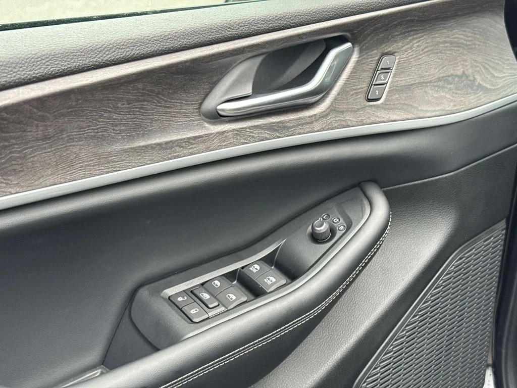 New 2025 Black Jeep Limited image 20