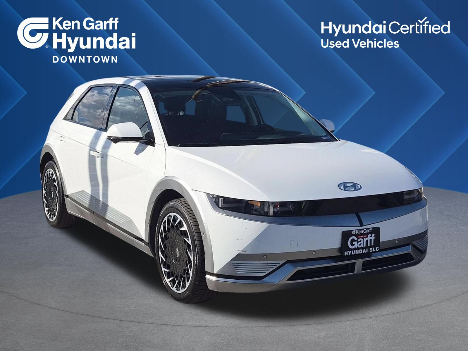 Used 2024 Atlas White Hyundai Limited image 1