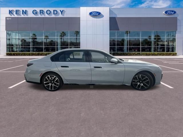 Used 2024 Gray BMW 760i xDrive image 7