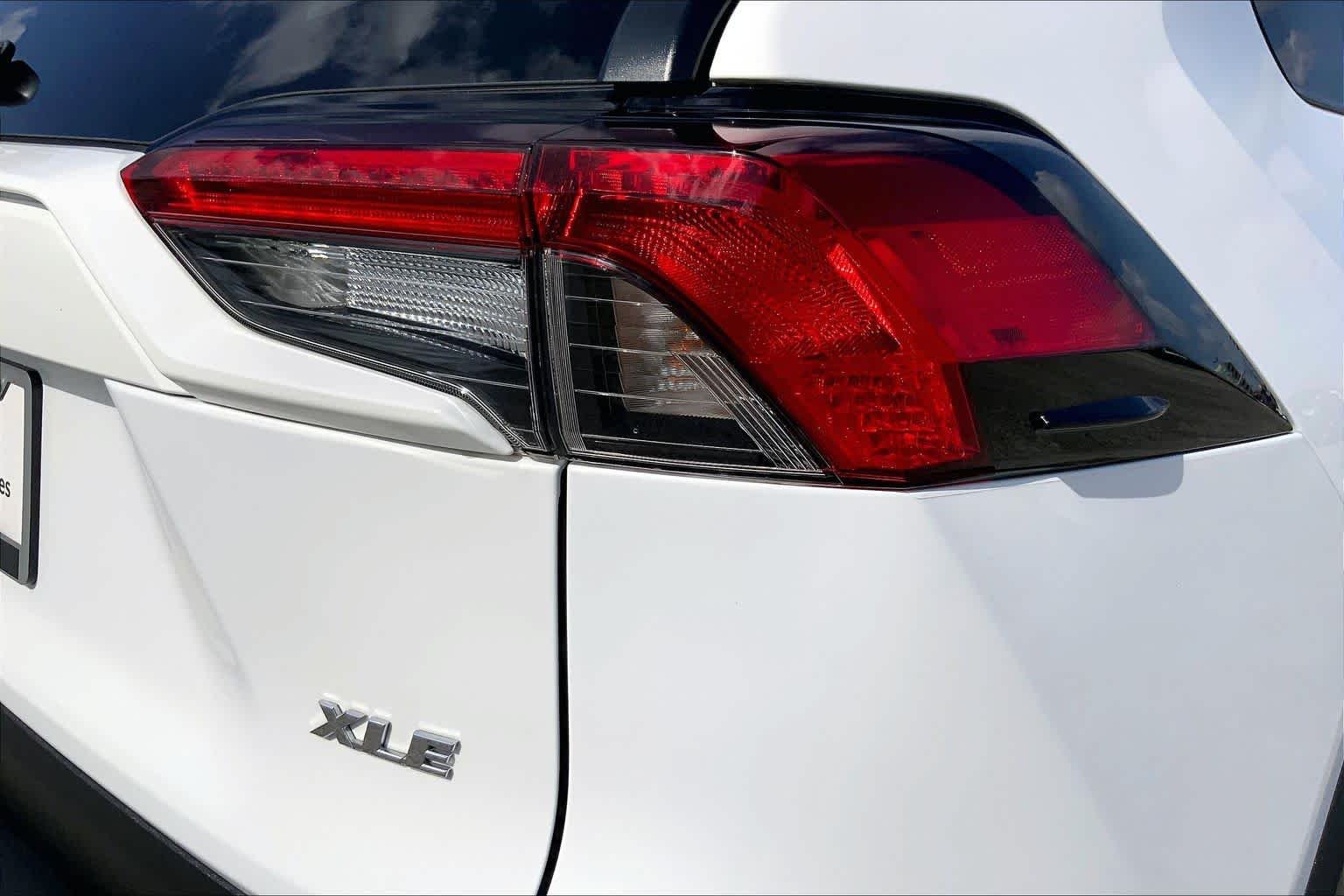 Used 2024 Ice Cap Toyota XLE image 30