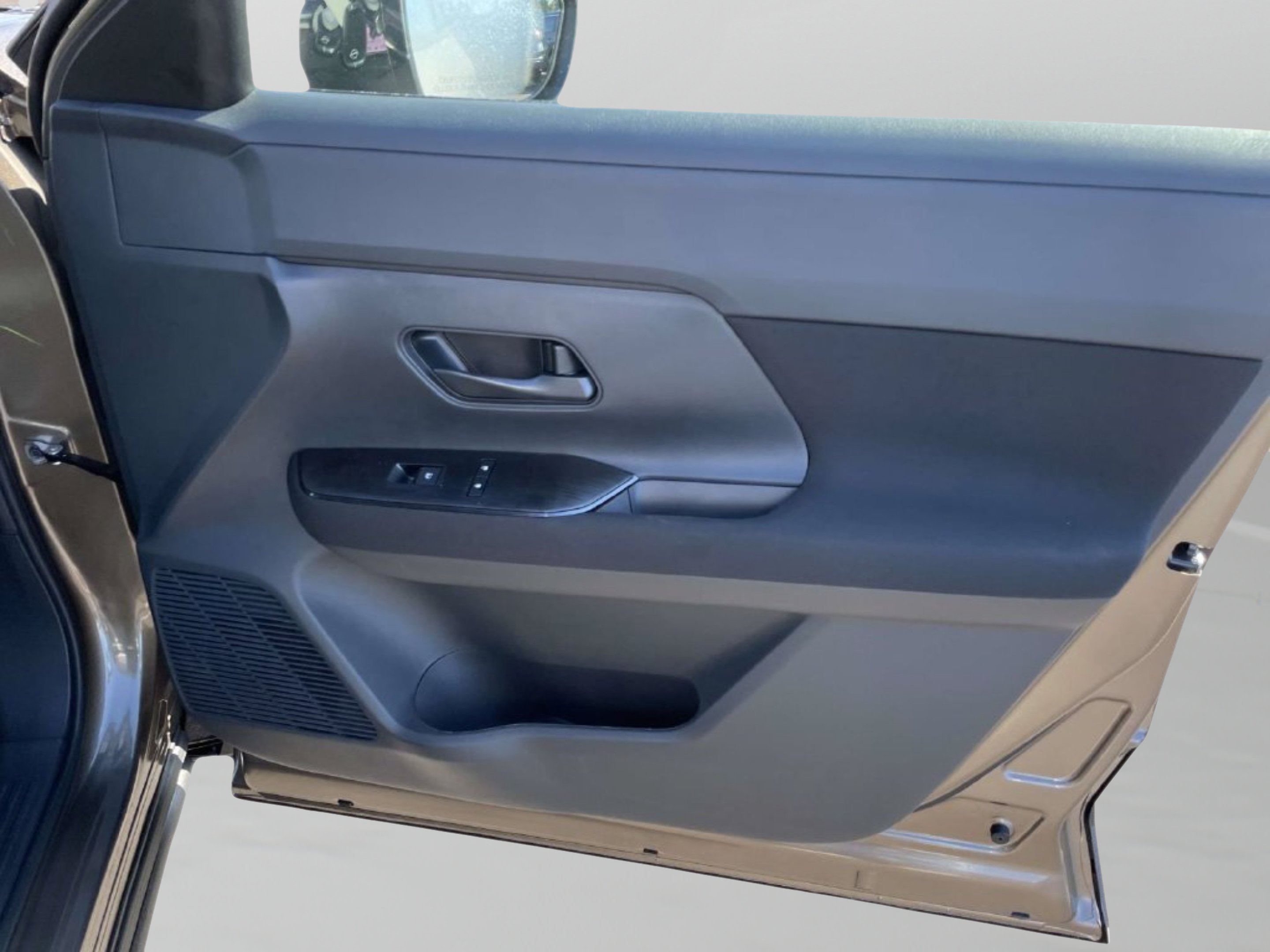 New 2027 Canyon Bronze Metallic Nissan S image 16