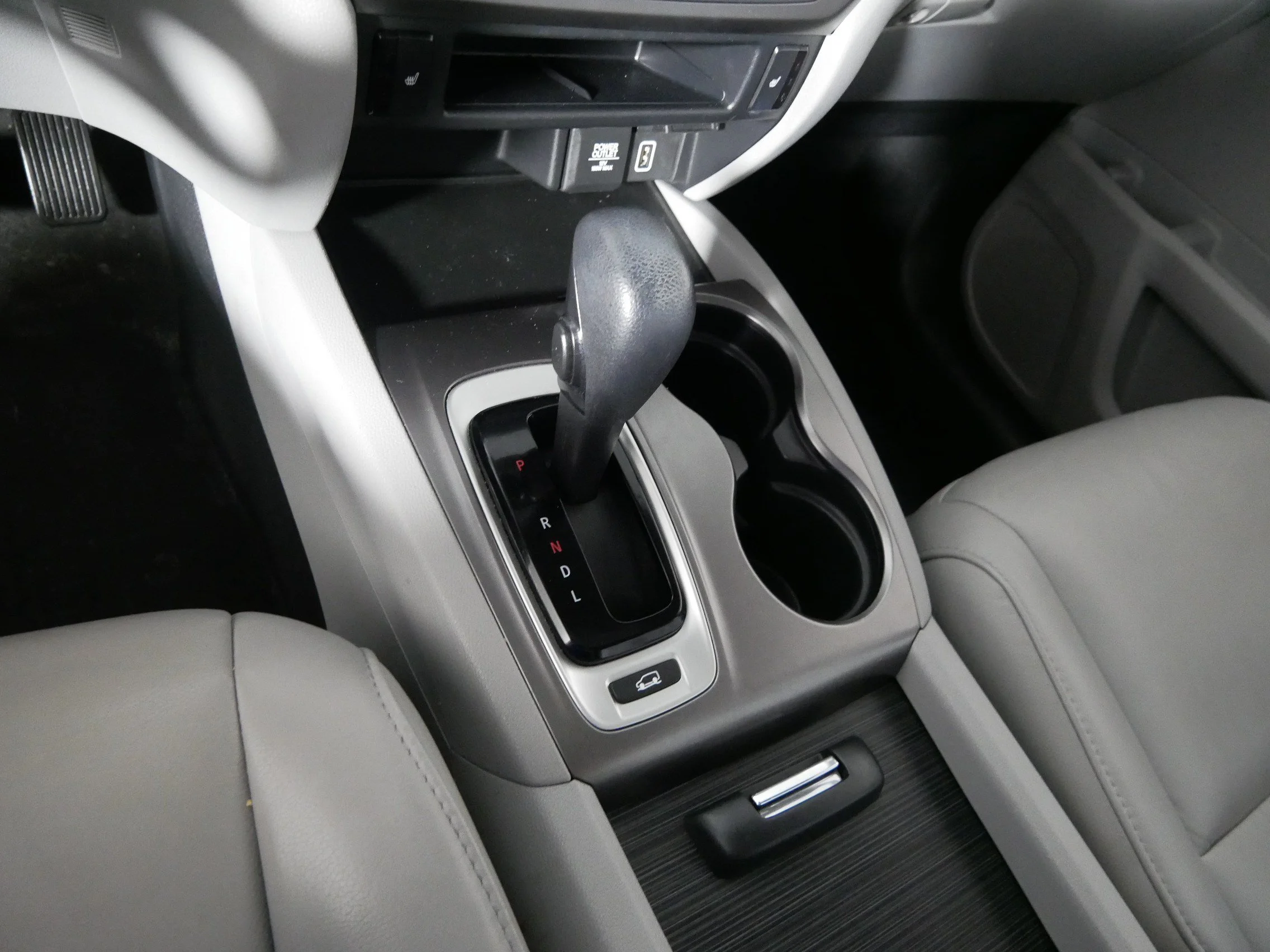 Used 2019 Lunar Silver Metallic Honda EX-L image 24