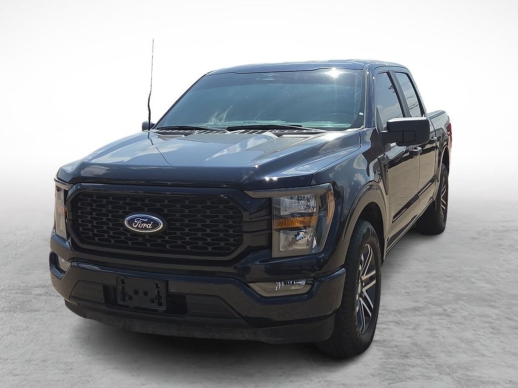Used 2023 Antimatter Blue Metallic Ford XL image 4