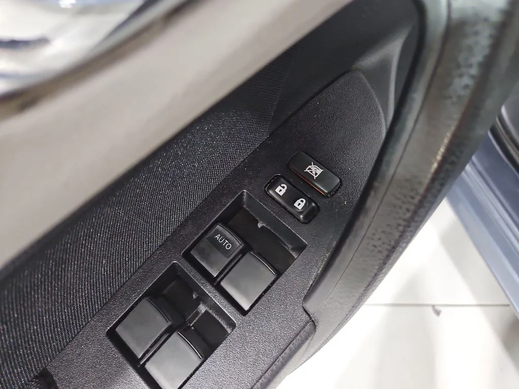 Used 2016 Gray Toyota LE image 12