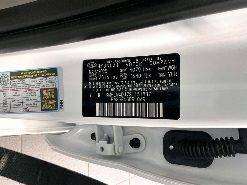 Used 2025 White Hyundai SEL Sport image 28