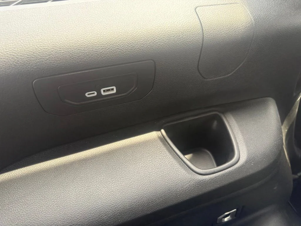 Used 2023 White Jeep Limited image 43