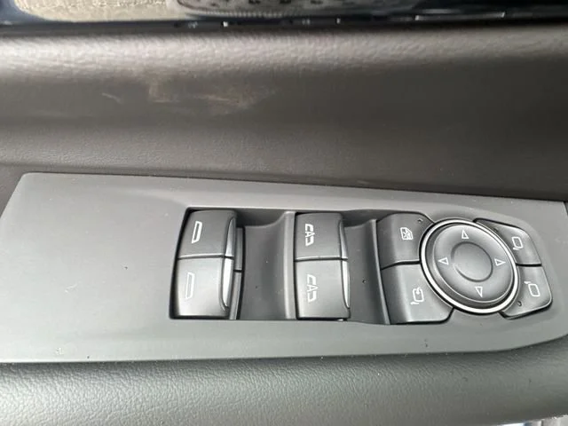 2026 Chevrolet Suburban Premier - Photo 26