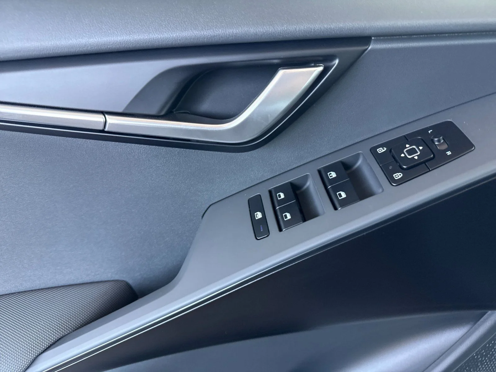 New 2026 Black Kia LX image 10