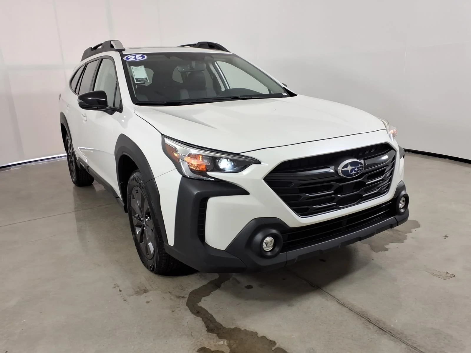 Certified Used 2025 Crystal White Pearl Subaru Onyx Edition image 20