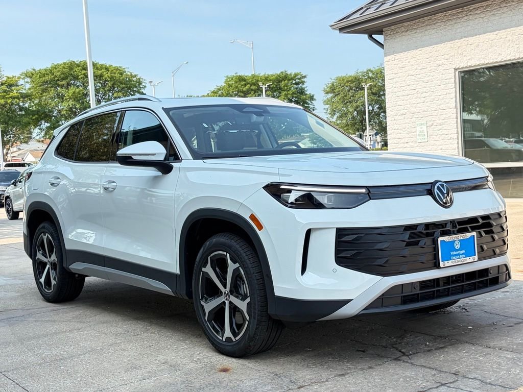 New 2026 Pure White Volkswagen 2.0T SE image 2