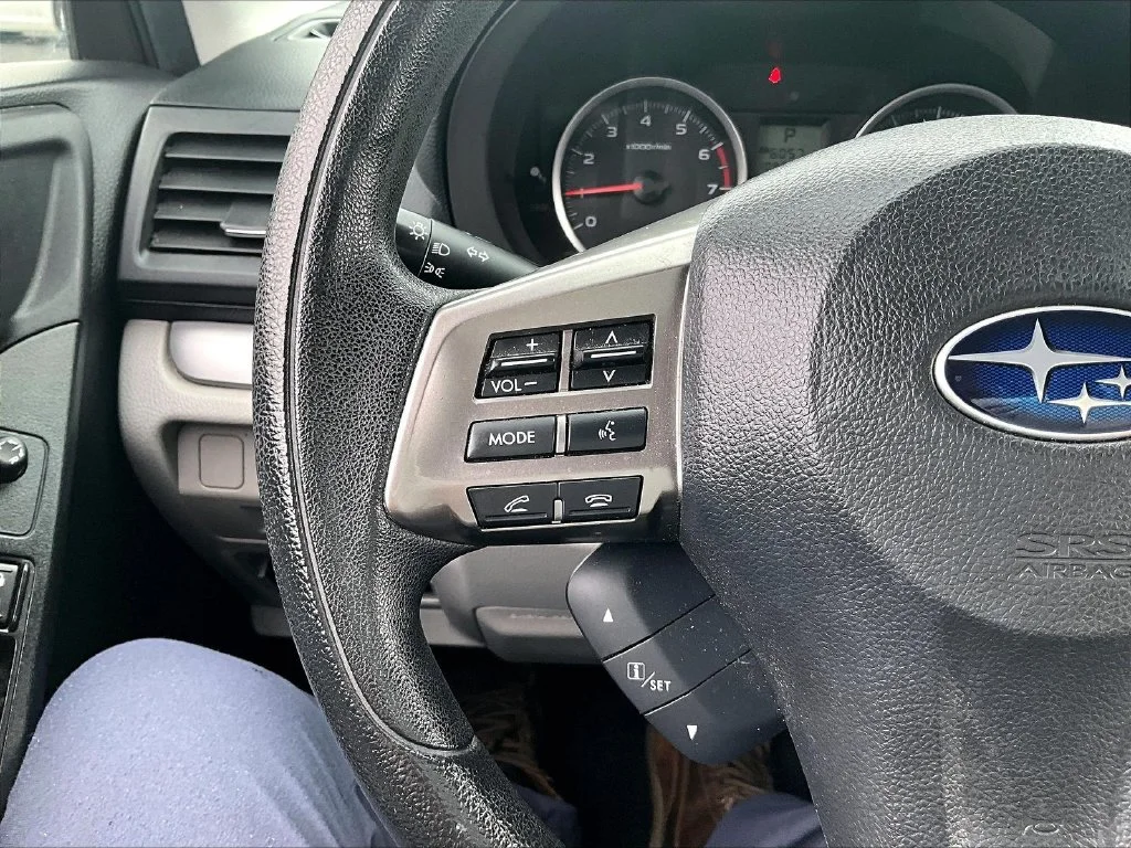 Used 2015 Blue Subaru 2.5i Premium image 17