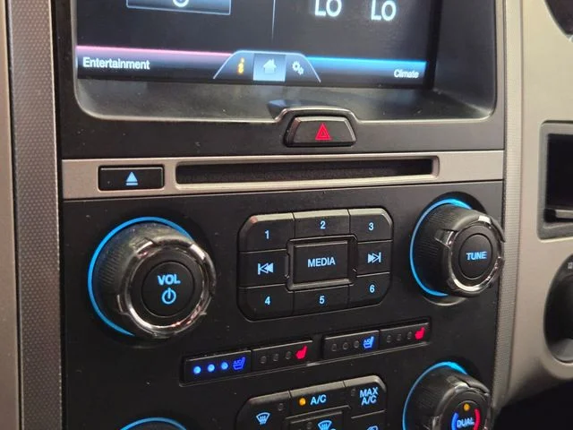 Used 2015  Ford XLT image 24