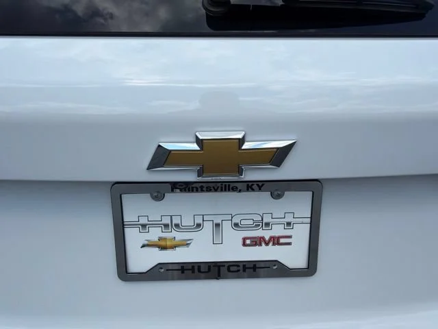 Used 2025 Summit White Chevrolet LT image 17