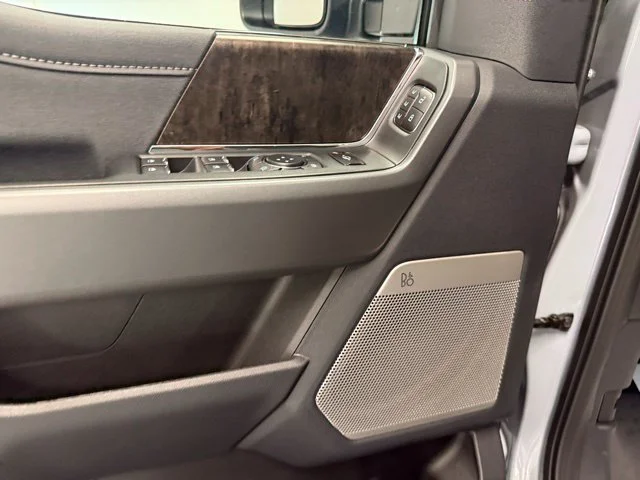New 2026 Glacier Gray Metallic Tri-Coat Ford F-450® LARIAT® image 13