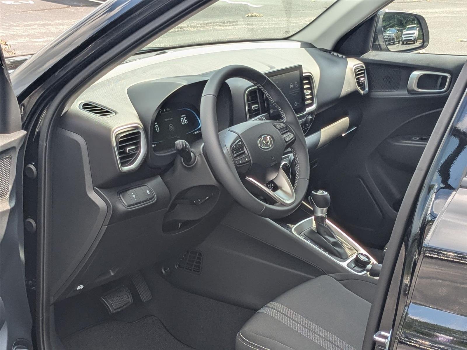 New 2026 Onyx Black Hyundai SEL image 2
