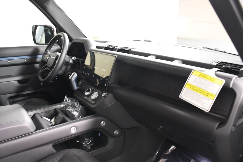 2026 Land Rover Defender X-Dynamic SE - Photo 19