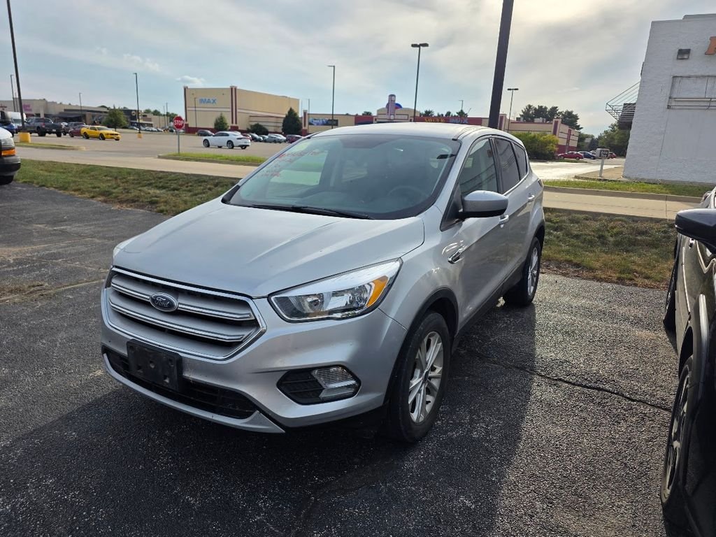 Used 2019 Ingot Silver Ford SE image 2