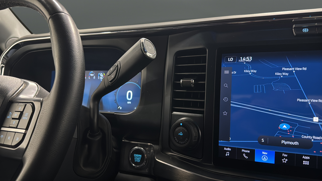 Used 2025 Agate Black Metallic Ford Lariat image 19