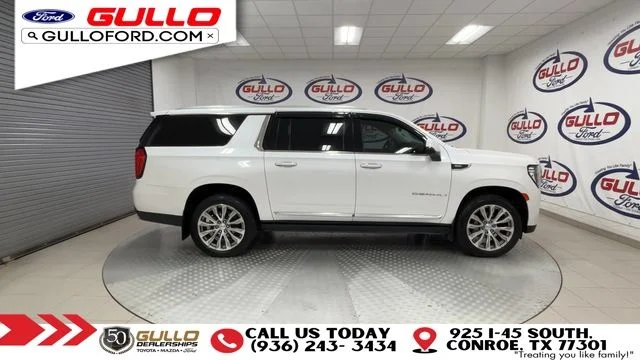 Used 2022 White Frost Tri-Coat GMC Denali image 9