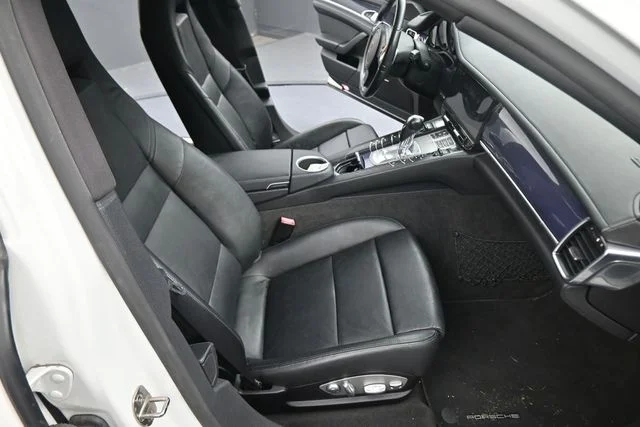 Used 2016  Porsche 4 image 14